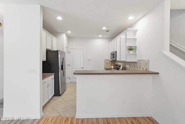 Building Photo - 6119 Bartram Village Dr
