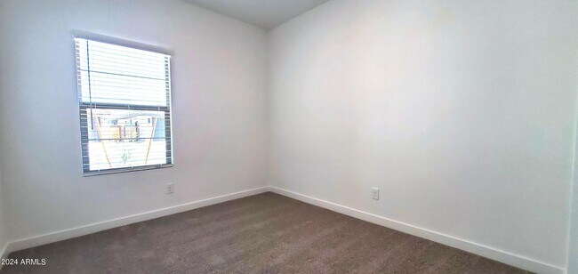 Building Photo - 7812 N 79th Dr