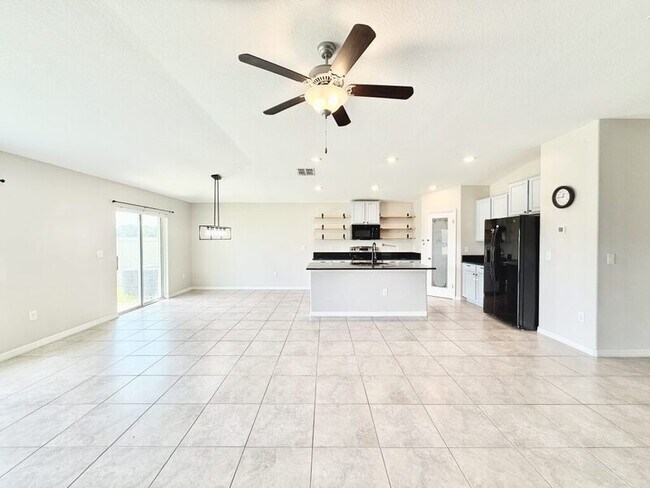 Building Photo - 17134 White Mangrove Dr