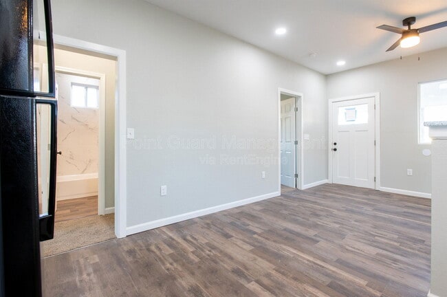 Building Photo - 1601 S Pattie St