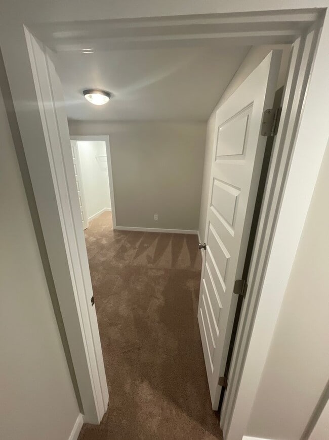 Building Photo - Home for Rent in Oak Grove, AL!!! Available to View Now!
