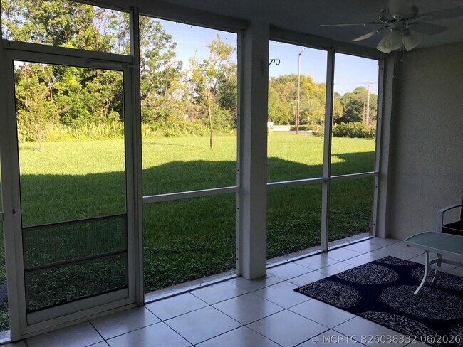Building Photo - 815 Boynton Beach Blvd