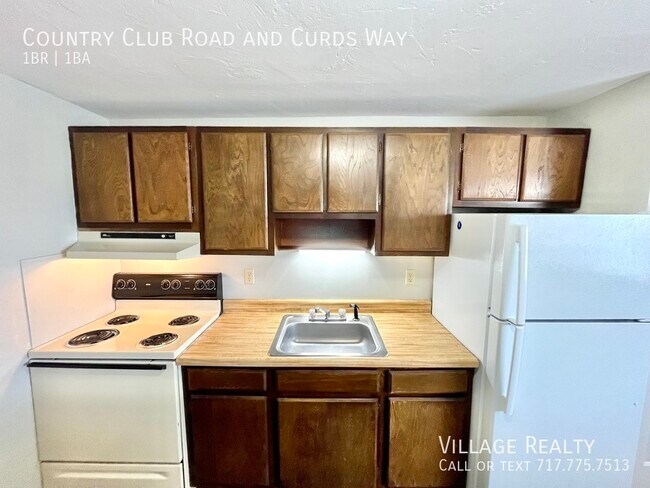 Building Photo - 681 Country Club Rd