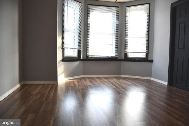 Building Photo - 5623 Walton Ave