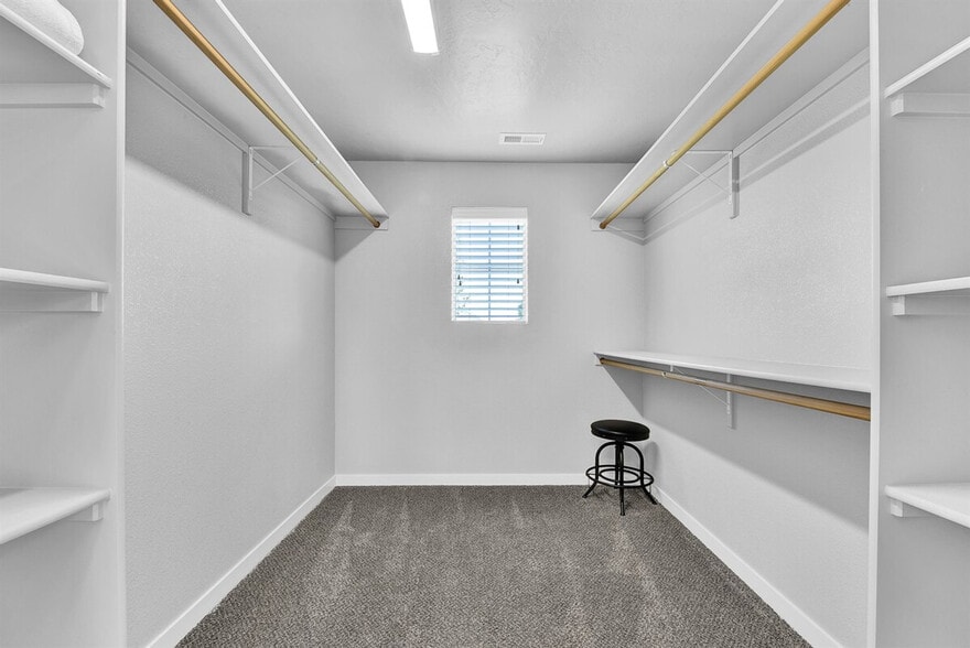 Building Photo - 2263 N Meadow Lake Pl