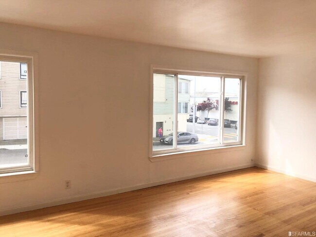 Building Photo - 2944 Taraval St