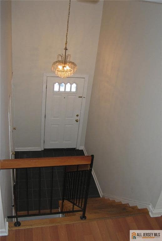 Building Photo - 6107 N Oaks Blvd