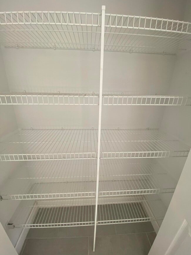 Building Photo - 8057 Bracken Ln