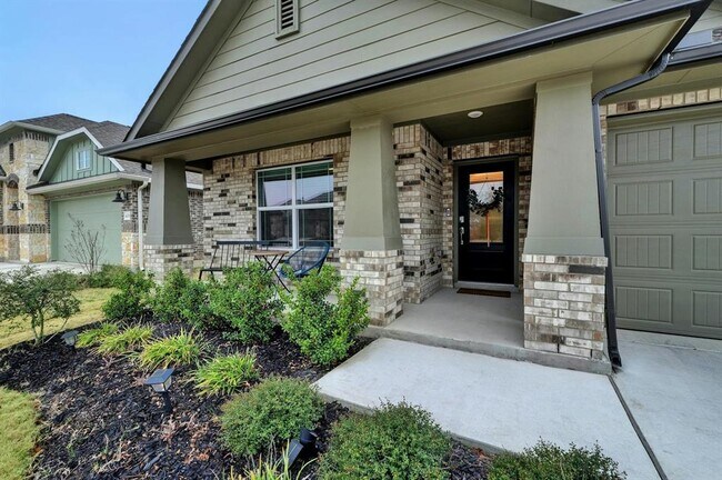 Building Photo - 404 Mante Ct