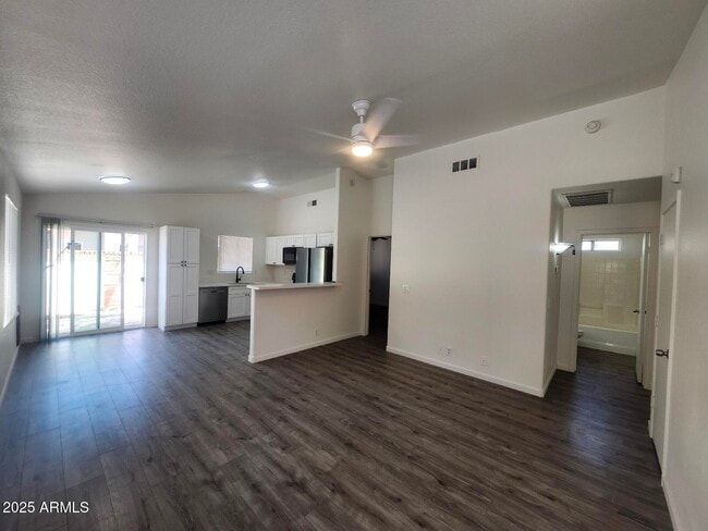 Building Photo - 3442 W Kimberly Way