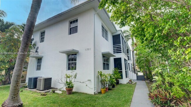 Building Photo - 1791 Marseille Dr
