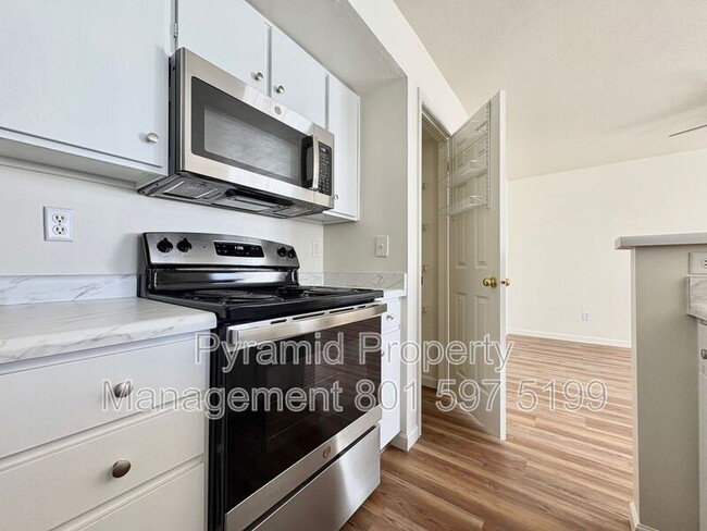 Building Photo - 4521 Bella Verde Ct