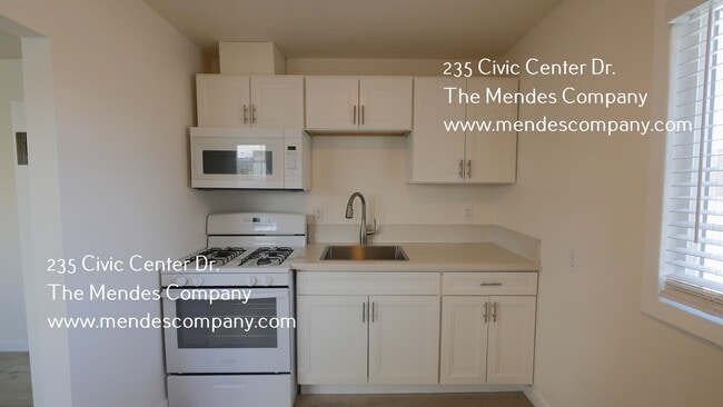 Building Photo - 235 Civic Center Dr.