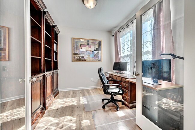 Building Photo - 19 Mel Lawn Dr