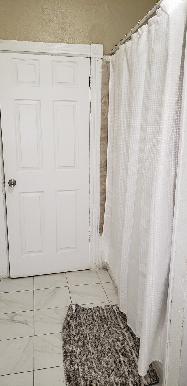 Building Photo - 26 S Georgia Ave