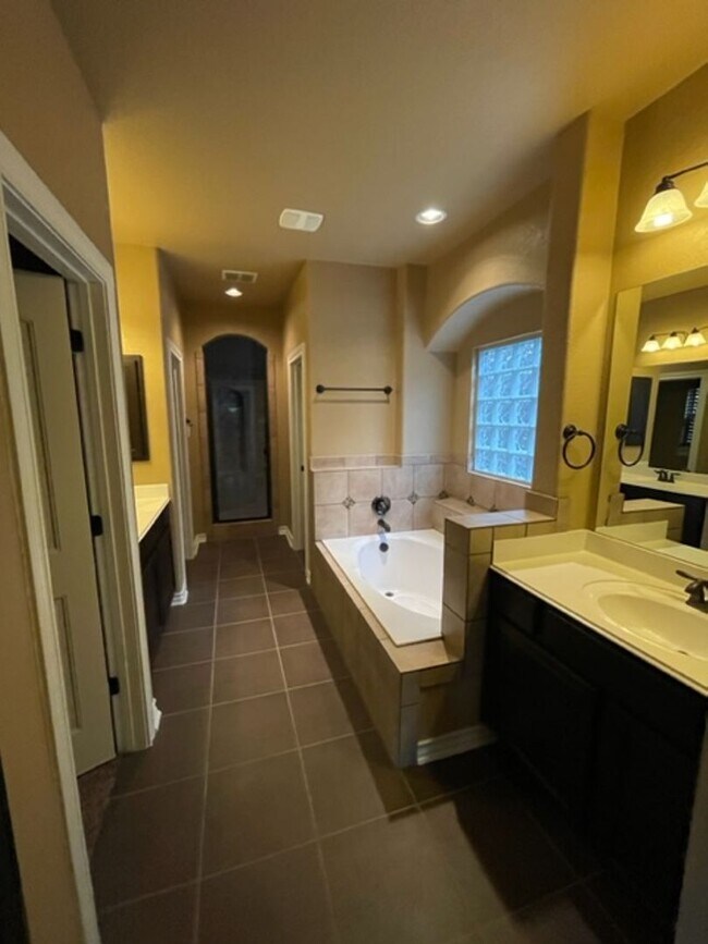 Building Photo - Beautiful Two-Story Stone Home in Desirable Kallison Ranch - West San Antonio off North Culebra Rd