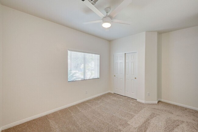 Building Photo - Beautiful 3 Bedroom Single Story Home in A...