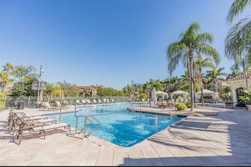 Building Photo - 2765 Via Cipriani St