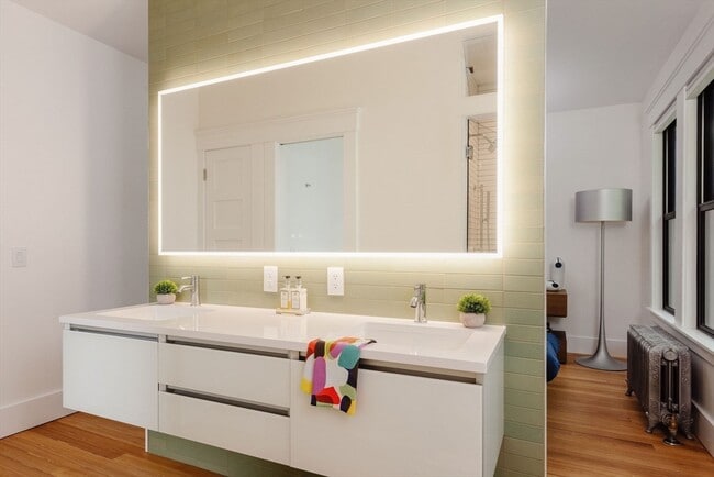 Building Photo - 21 Walnut St