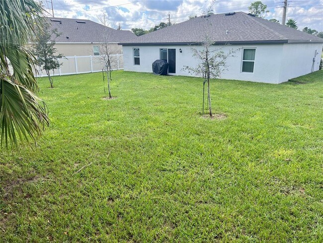 Building Photo - 2531 Lake Helen Osteen Rd