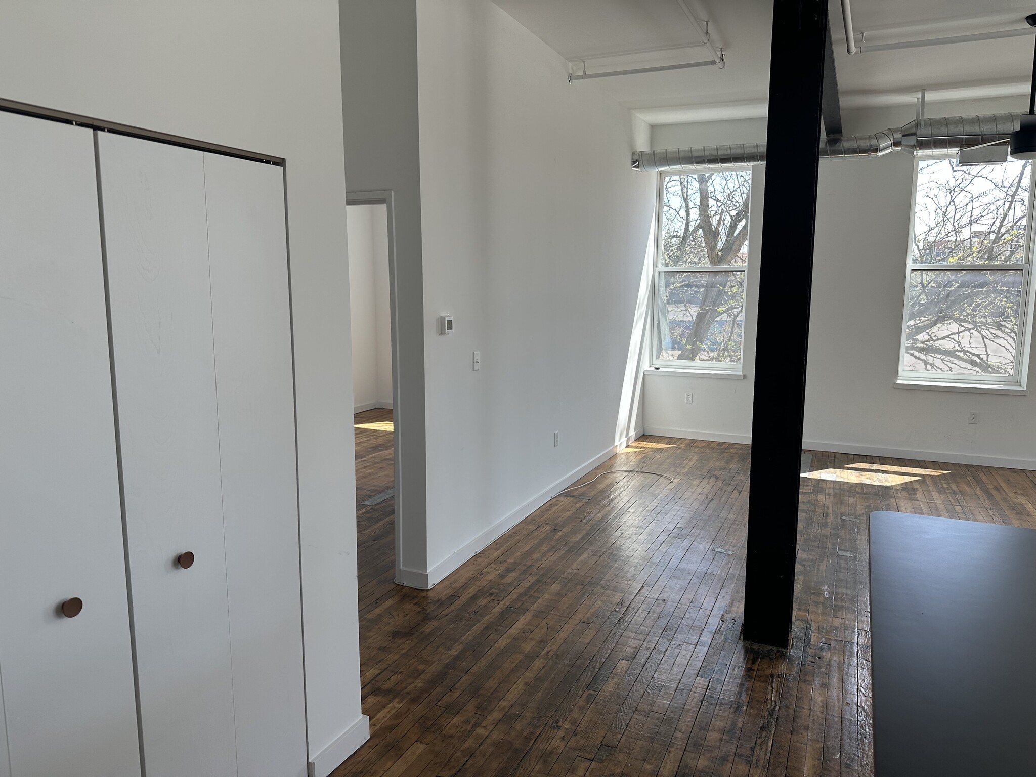 Building Photo - 46 S Summit St
