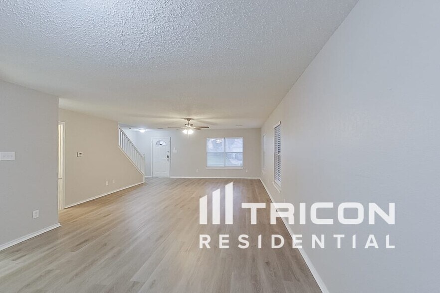 Building Photo - 2208 Capstan Dr