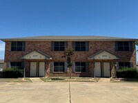 Building Photo - 205 Lydia Dr