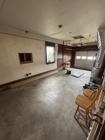 Building Photo - 1405 Cedar St