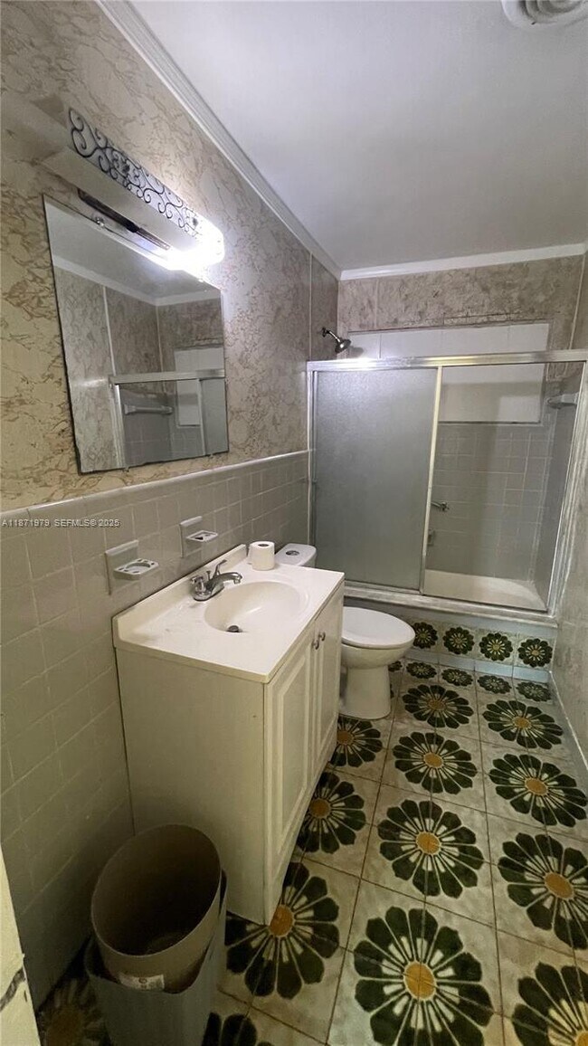 Building Photo - 301 N 67th Ave