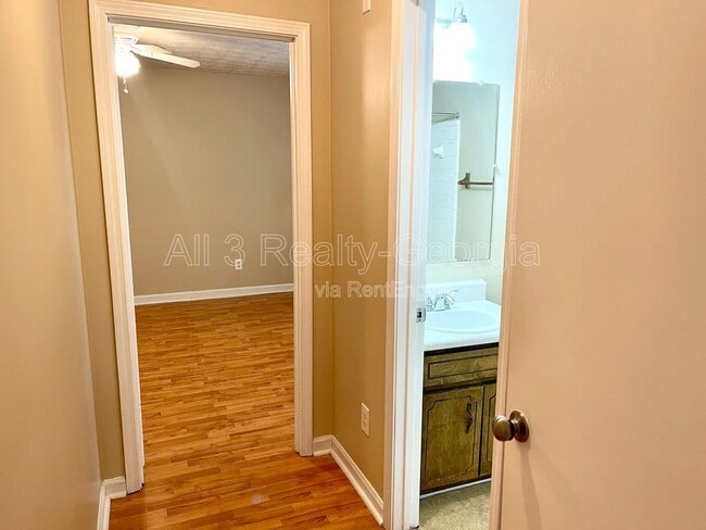 Building Photo - 155 Hunters Ln