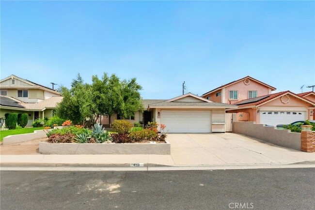 Primary Photo - 413 E Bradrick Dr
