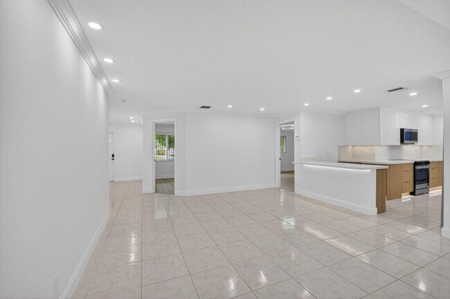 Building Photo - 4599 Brady Blvd