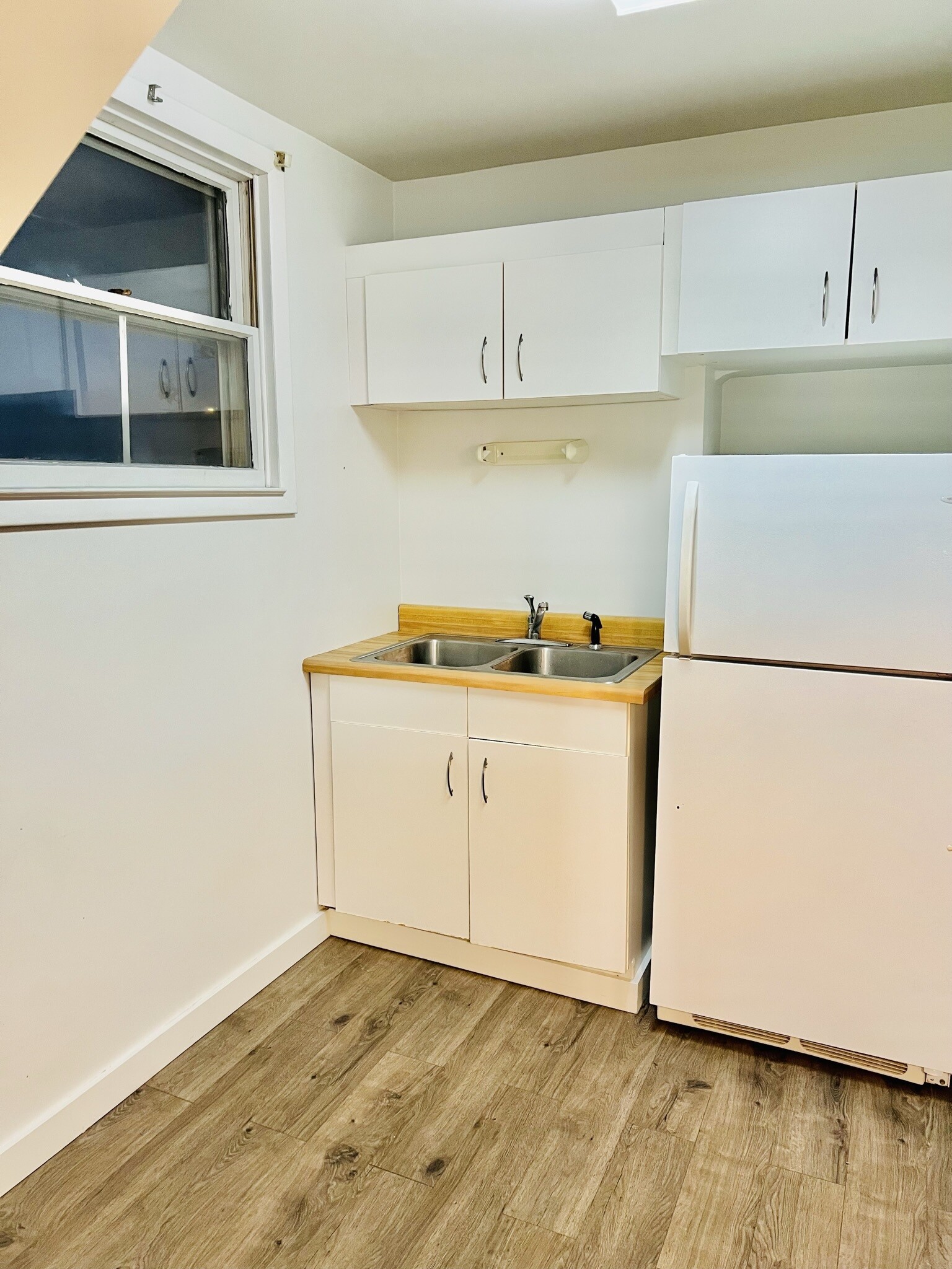 Building Photo - 1197 Albany St