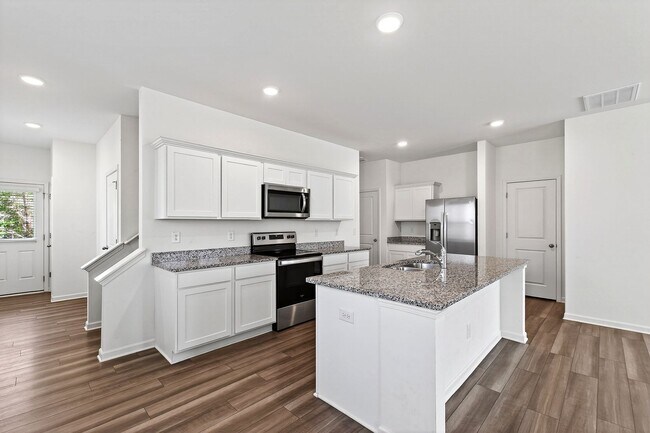 Building Photo - Charming 3BR End-Unit Townhome in Wake Forest!