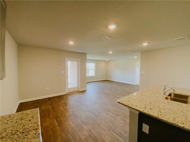 Building Photo - 8024 Irwin Loop