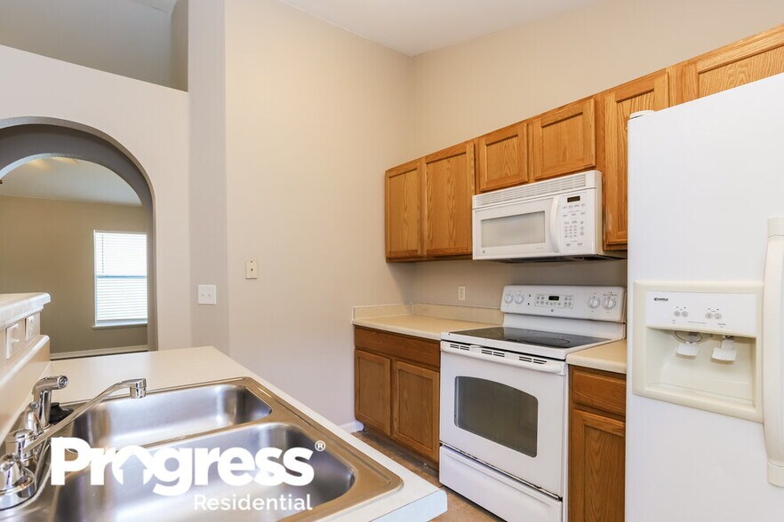 Building Photo - 17031 Ongar Ct