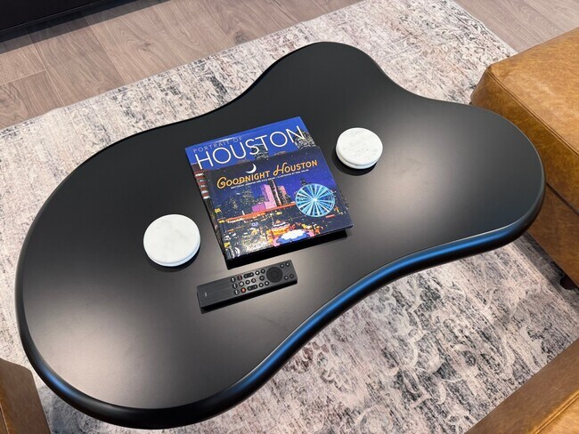 Building Photo - 131 Eastwood St