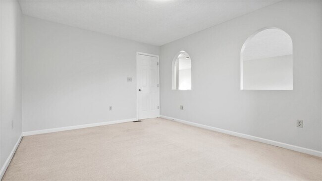 Building Photo - 602 Cassandra Dr