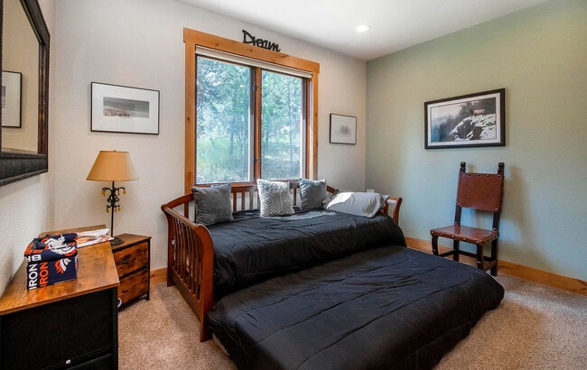 Building Photo - 28940 Golf Way