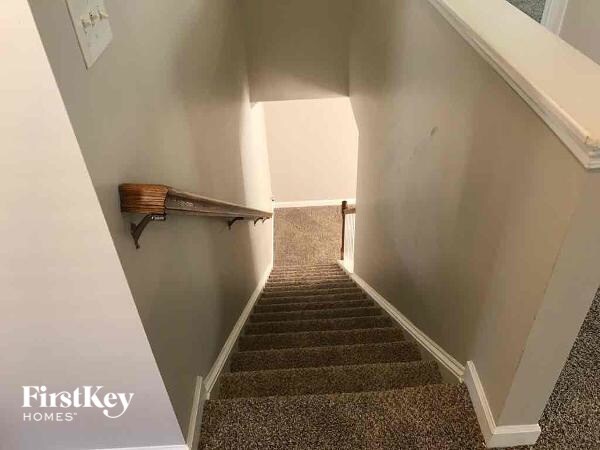 Building Photo - 1443 Bottle Brush Ln