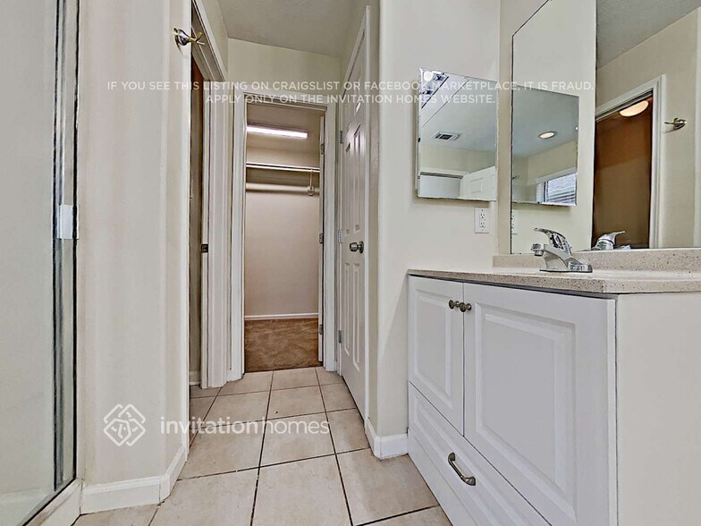 Building Photo - 2883 Diamond Bay Dr