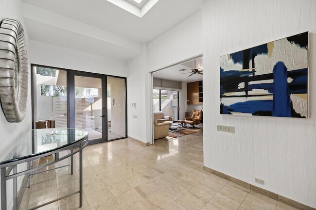 Building Photo - 71000 Los Altos Ct