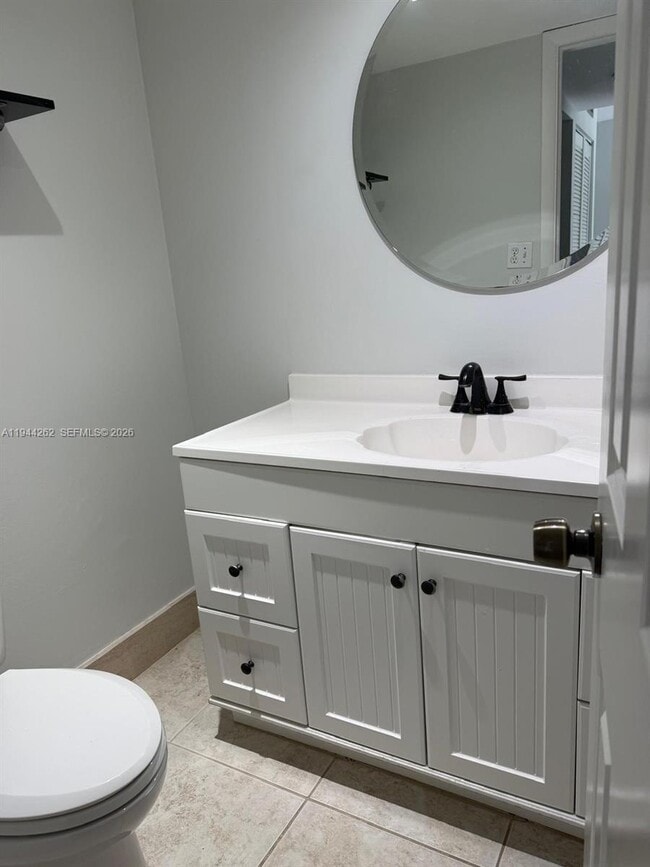 Building Photo - 242 Wimbledon Lakes Dr