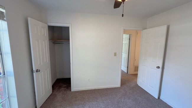 Building Photo - Lovely 3-Bedroom