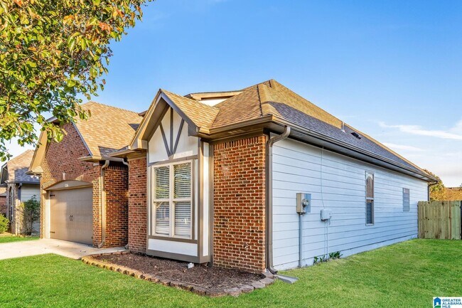 Building Photo - 1128 Avalon Dr