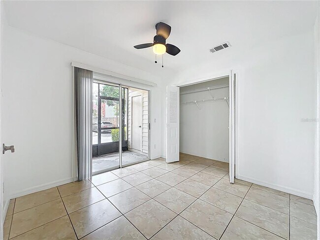 Building Photo - 645 Stafford Terrace