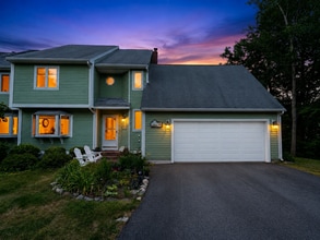 Building Photo - 9 Riverview Dr