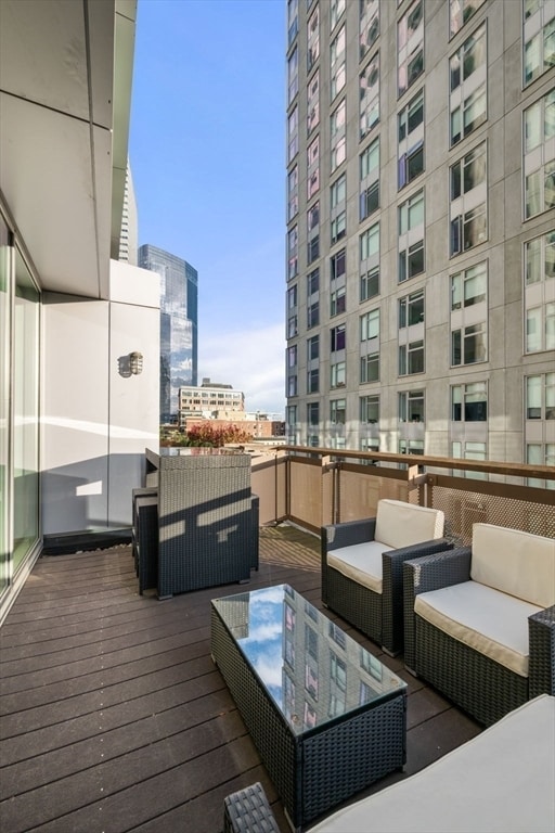 Building Photo - 88 Kingston St