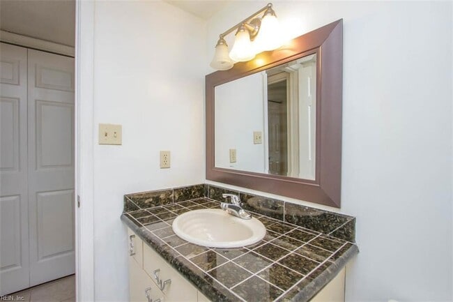 Building Photo - 1210 Stockley Gardens