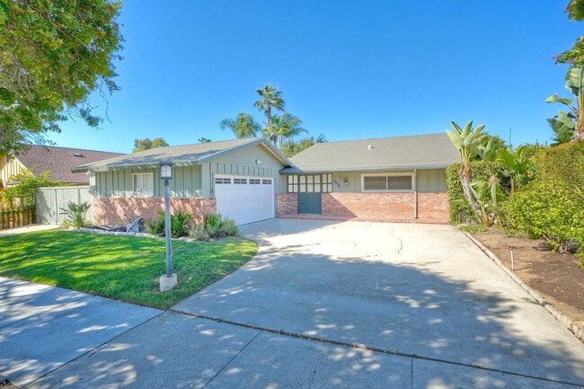 Primary Photo - Beautifully Renovated 3-Bedroom Home with ...
